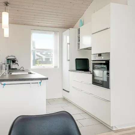 Holiday home 4 Bedroom Stunning In *