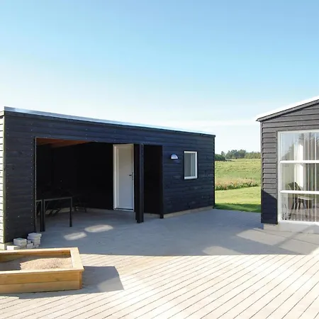 4 Bedroom Stunning In * Lokken