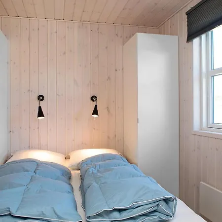 Holiday home 4 Bedroom Stunning In