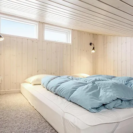 Holiday home Engdraget With Fireplace Lokken