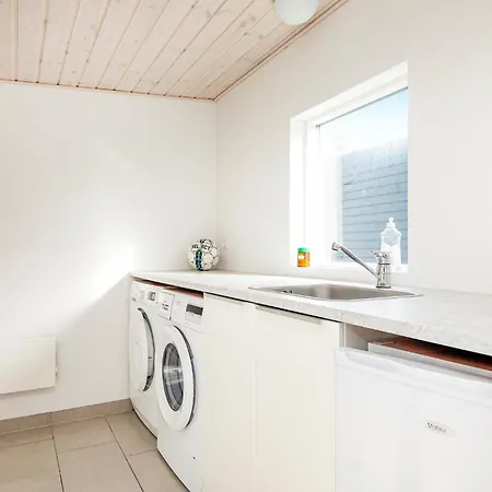 Holiday home Engdraget With Fireplace