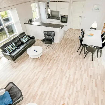 Engdraget With Fireplace Holiday home